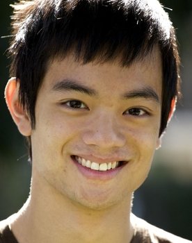 Osric Chau Photo