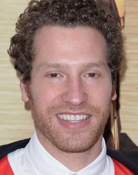 Gabe Polsky as 