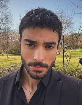 Çagri Baylan as Cemal Ahlatli