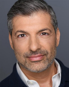 Aladdin Nabulsi as Oliver Norkin (voice)