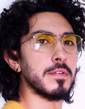 Cristian Villamil as Vicente