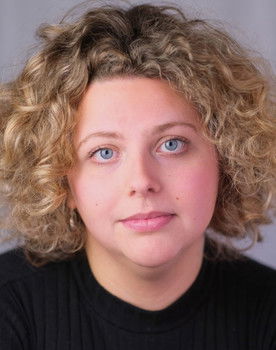 Rosie Grace as Natalie