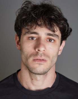 Yuval Slijper as Dan