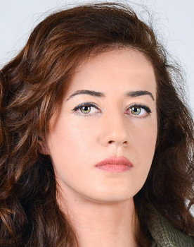 Gülşah Ertuğrul as 