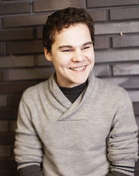 Vasiliy Butkevich as Andrey