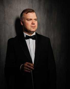 Александр Голиков as Дирижёр