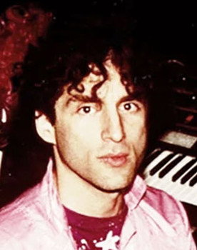 Tommy Mandel as 