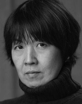 Yoshiko Watanabe as Izakaya owner's wife