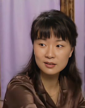 禤智红 as 唐国敏（唐小姐）