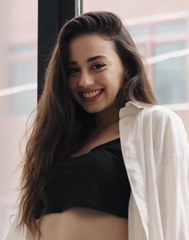 Işıknaz Özedgü as 