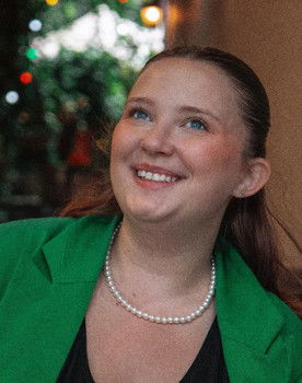 Elise Rogien as Rôle d'Elena