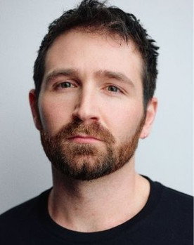 Rob Riordan as Hunter