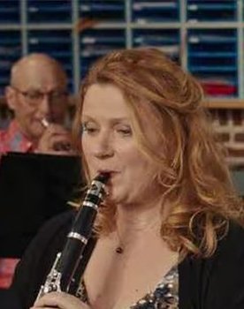 Isabelle Zanotti as Charlène