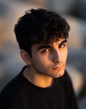 Francesco Grillo as Salvo