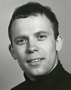Folmer Rubæk as Helvin