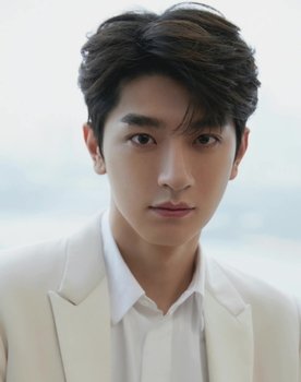 Lin Yi as He Xi