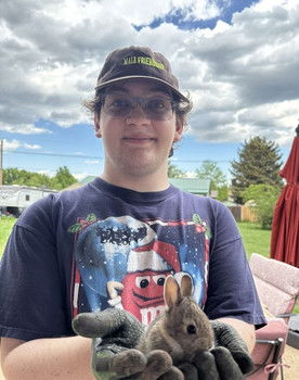 Logan Agnew as The Tramp