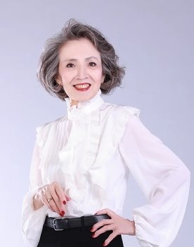 Anna Jun as 