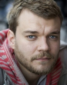 Pilou Asbæk Photo