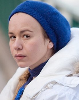 Sonia Amori as La jeune fille