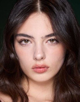 Deva Cassel