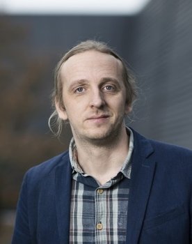 Martin Schibbye as Self