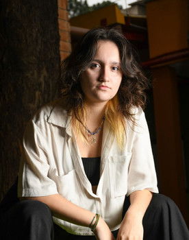 Letícia Rothe as Teacher