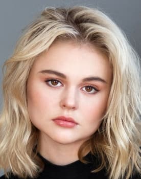 Emily Alyn Lind as Jolene Drygulski