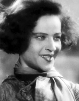 Vera Yanukova as Worker's wife