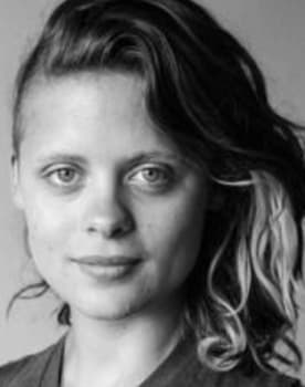 Ronja Mannov Olesen as 