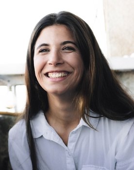 Martina Peneva as Ani