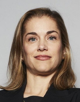 María Zamora as Catalina