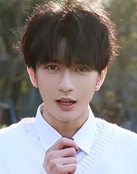 谭圳豪 as 裴时屿