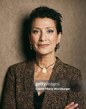 Laura Mañá as Blanche