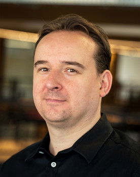 Davy Bielen as Narrator