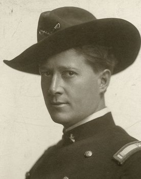 William P. Carleton as Lieutenant Tom Hardy