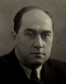 Valeri Solovtsov as Assistant chief of the politotdel