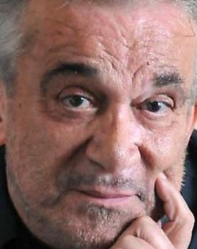 Gianni Cavina as 
