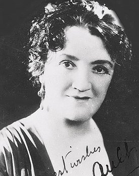 Marie Ault Photo