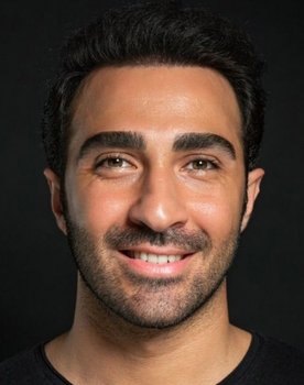 Fatih Altun Yayla as Derviş Enes