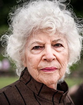 Teri Wehn-Damisch as Narrator (voice)