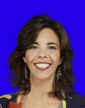 Flávia Reis