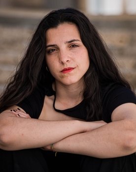 Esther Rodríguez Sogorb as Narradora