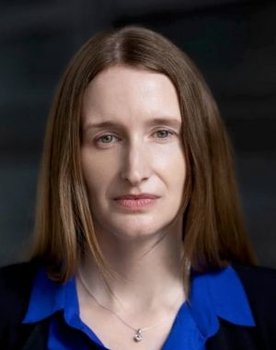 Mary T Lynch as Evelyn