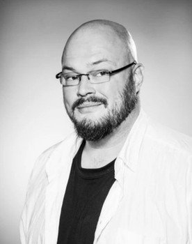 Marcel Jonker as Voice-over TV