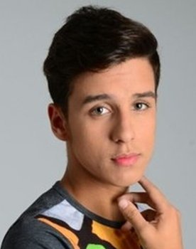 Luckas Moura as Felipe