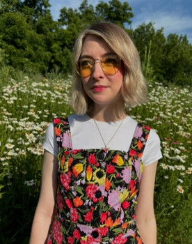 Zoey Engelbert as Nikki