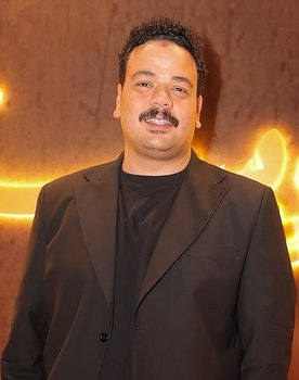 Mostafa Ghareb as عربي