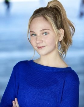 Lily Brooks O'Briant as Ella