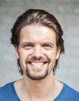 Tomas Kofod as Jens Nielson